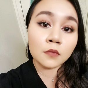 Meet your Posher, Hong